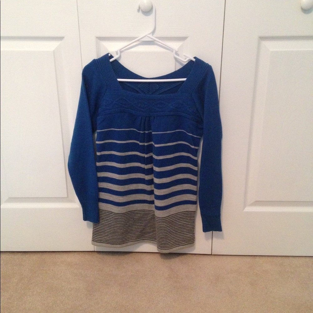 Women's woolen top